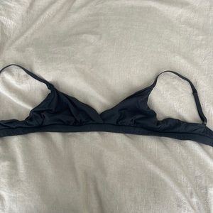 SKIMS FIT EVERYBODY TRIANGLE BRALLETE